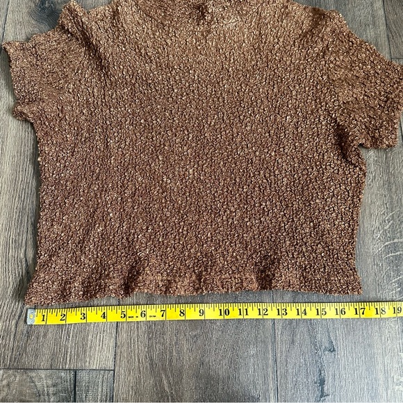 Azzura short sleeve crop top size large - Picture 5 of 8